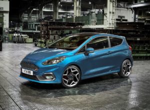 �� ����� Ford Fiesta ST ���������� 3-����������� ����� � 200 �.�